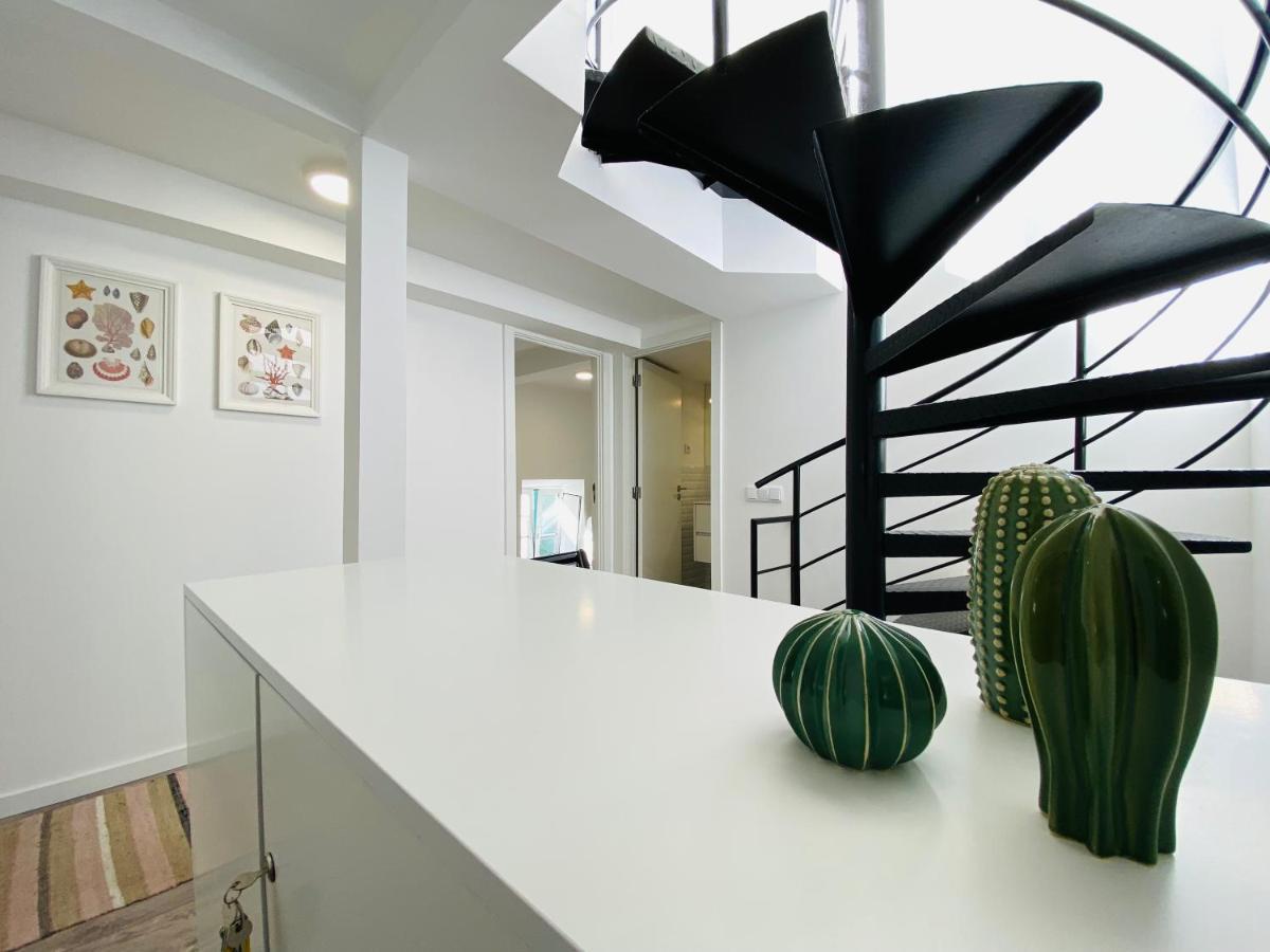 Tia Anica House I - Apartment With Terrace In Central Fuseta Beach Village Exteriör bild