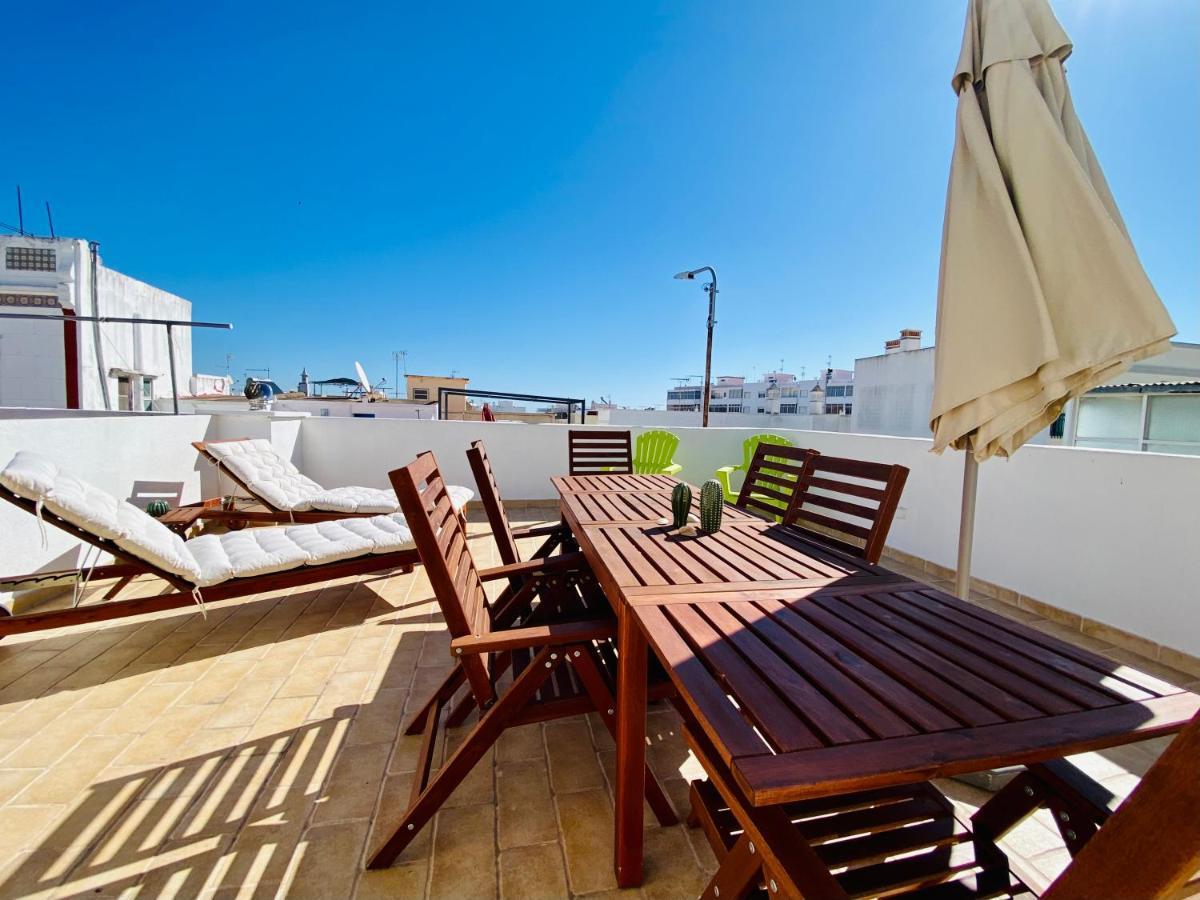 Tia Anica House I - Apartment With Terrace In Central Fuseta Beach Village Exteriör bild