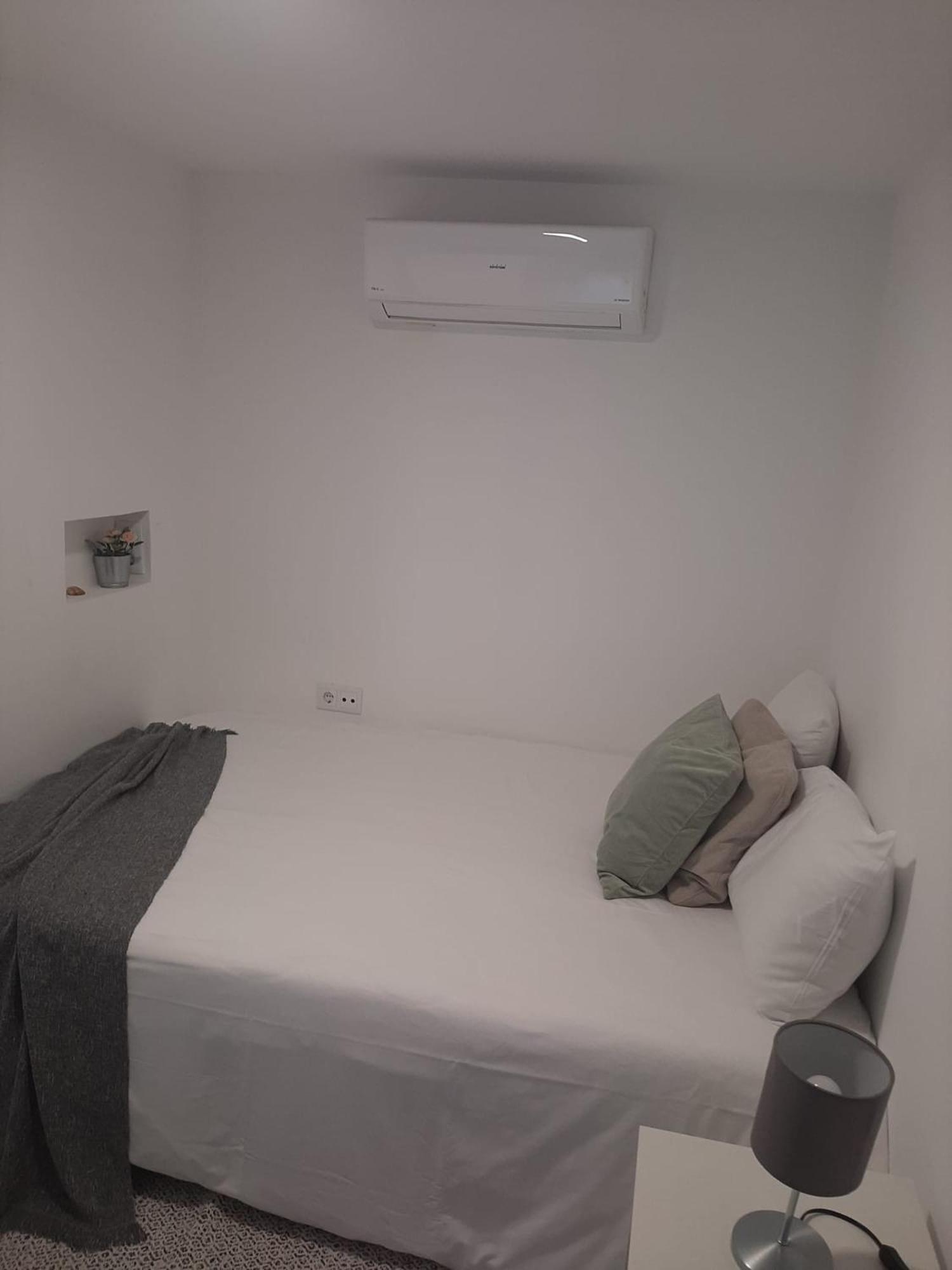 Tia Anica House I - Apartment With Terrace In Central Fuseta Beach Village Exteriör bild